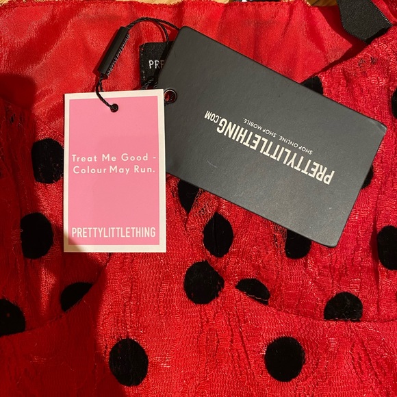 Pretty Little Thing Red Polka Dot Crop Top - Picture 5 of 5